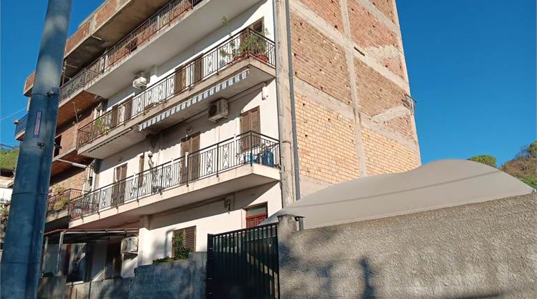 APPARTAMENTO ALLO STATO RUSTICO CANNAVO'